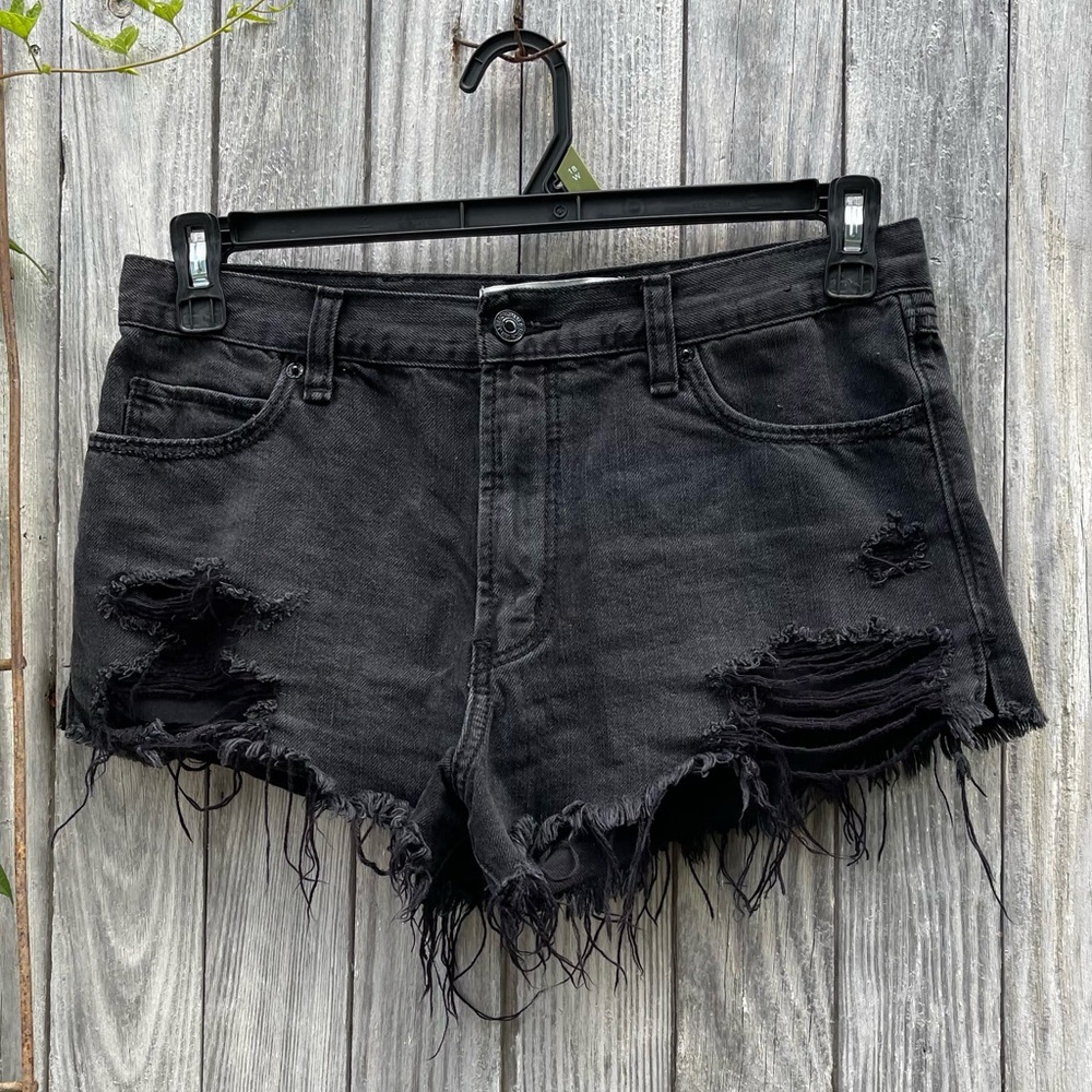 ABERCROMBIE & FITCH WOMEN'S HI RISE CUT OFF DENIM JEAN SHORTS SIZE 4/27